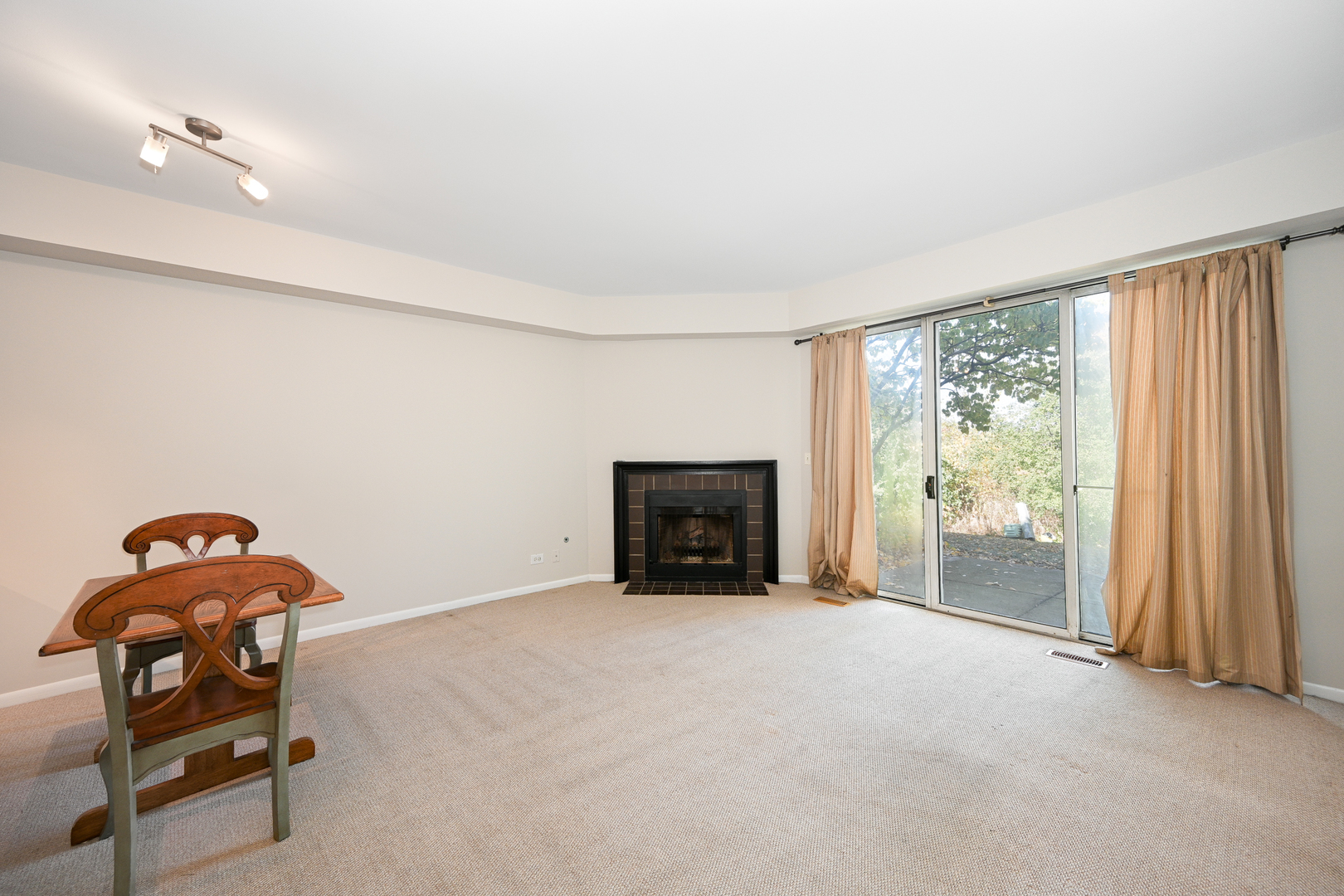 80 GOLFVIEW Drive Unit: 80
