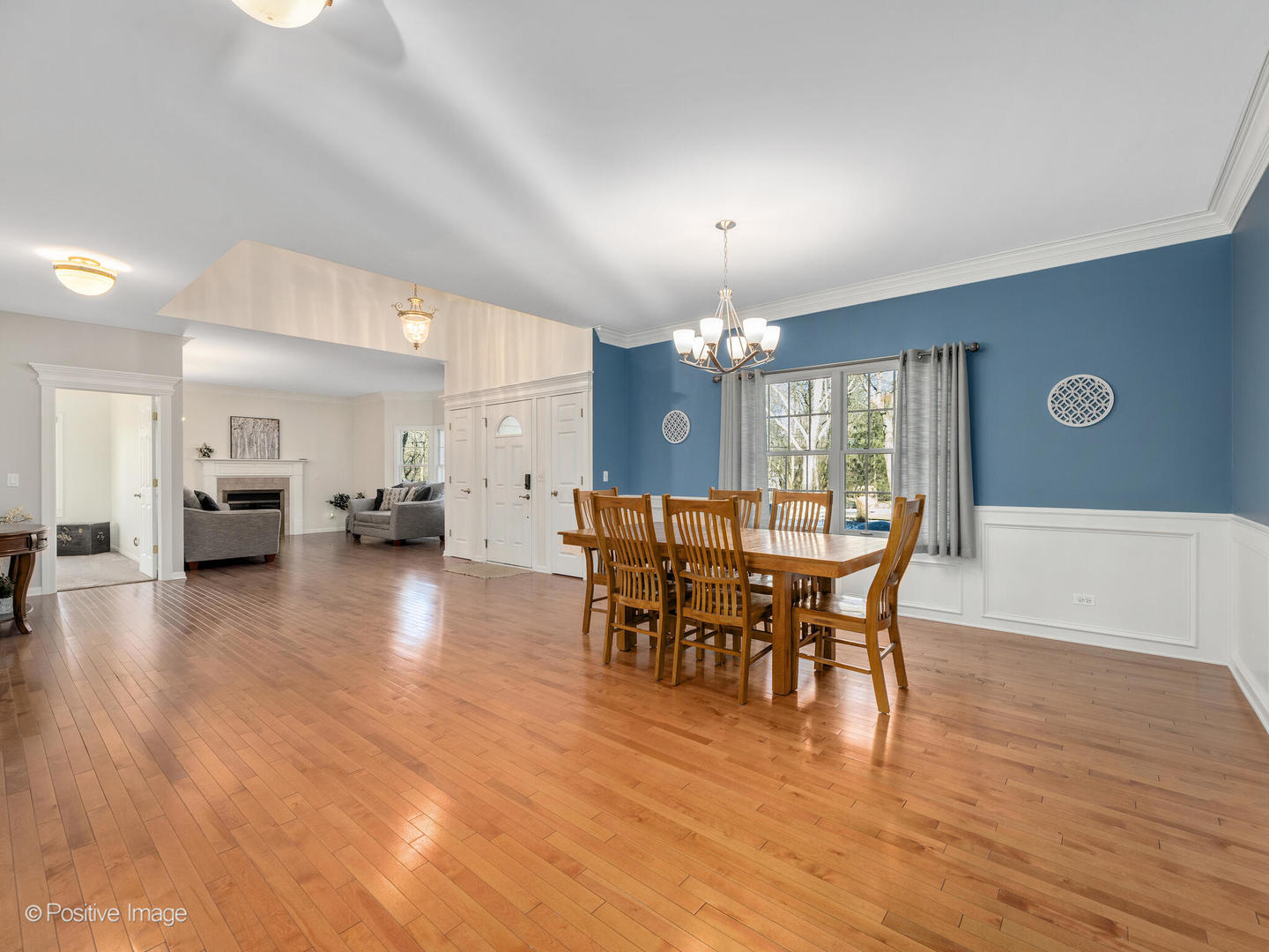 28W581 Hickory Lane