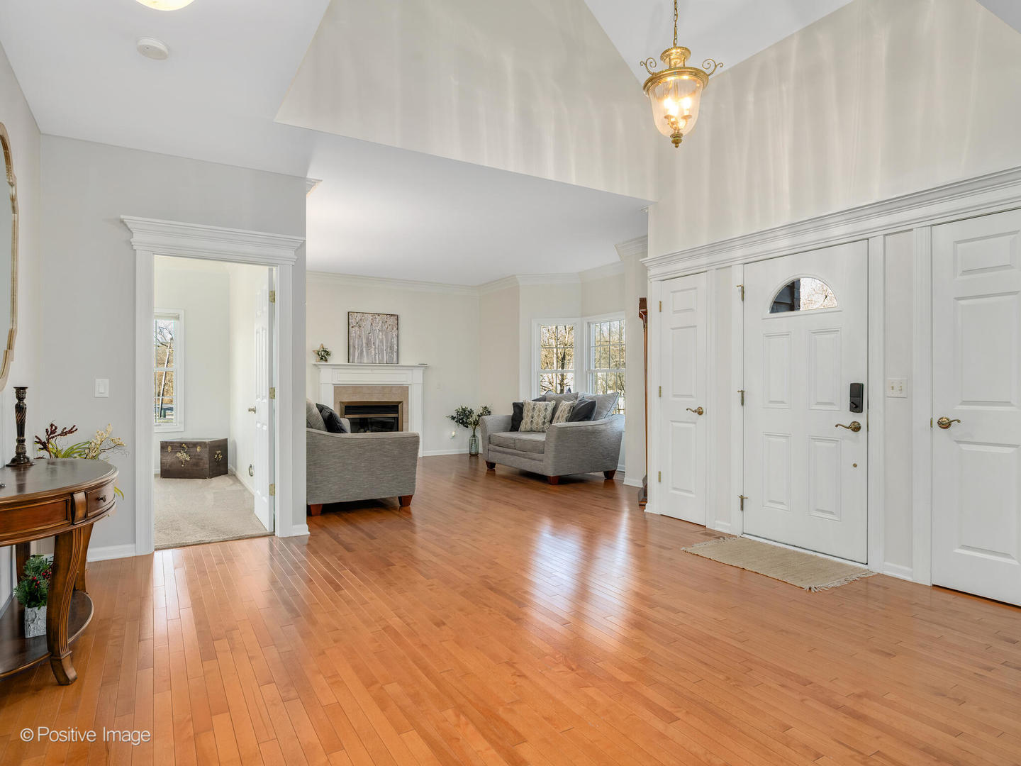 28W581 Hickory Lane