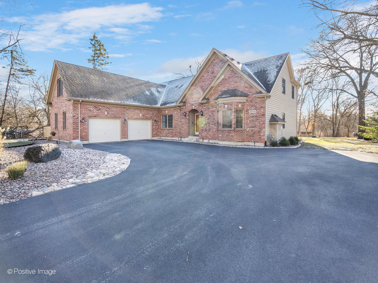 28W581 Hickory Lane