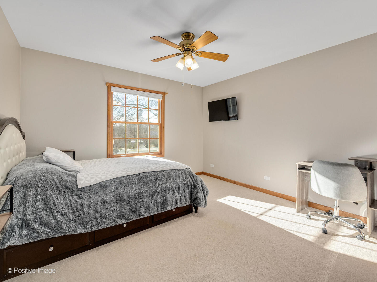 28W581 Hickory Lane