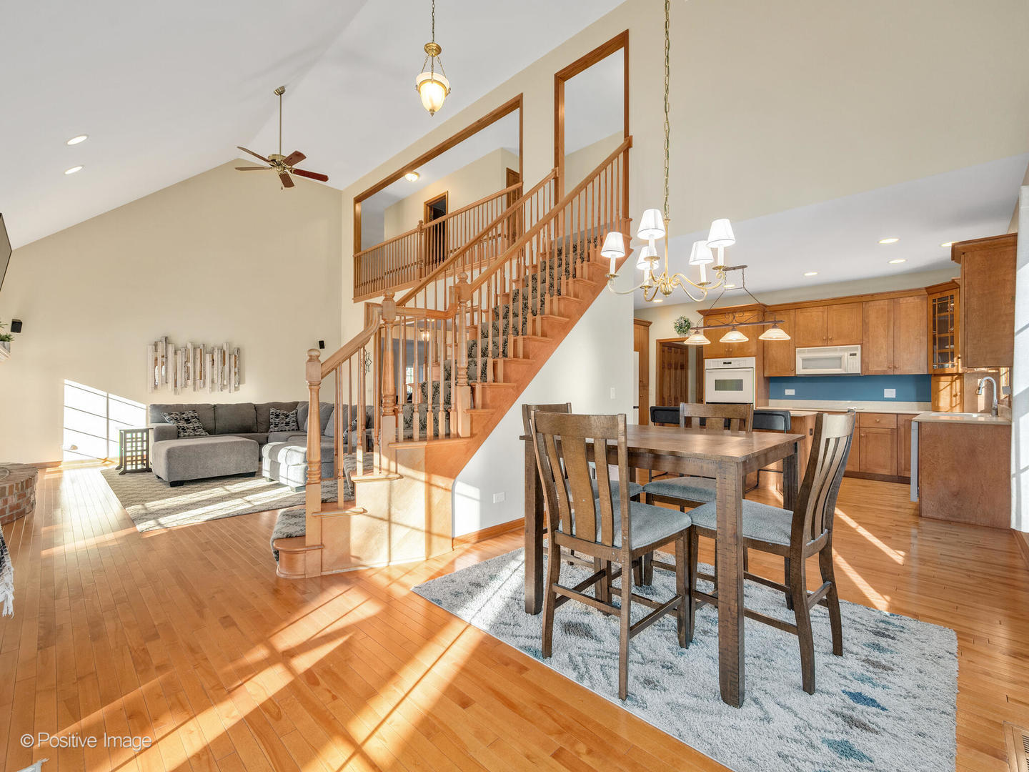 28W581 Hickory Lane