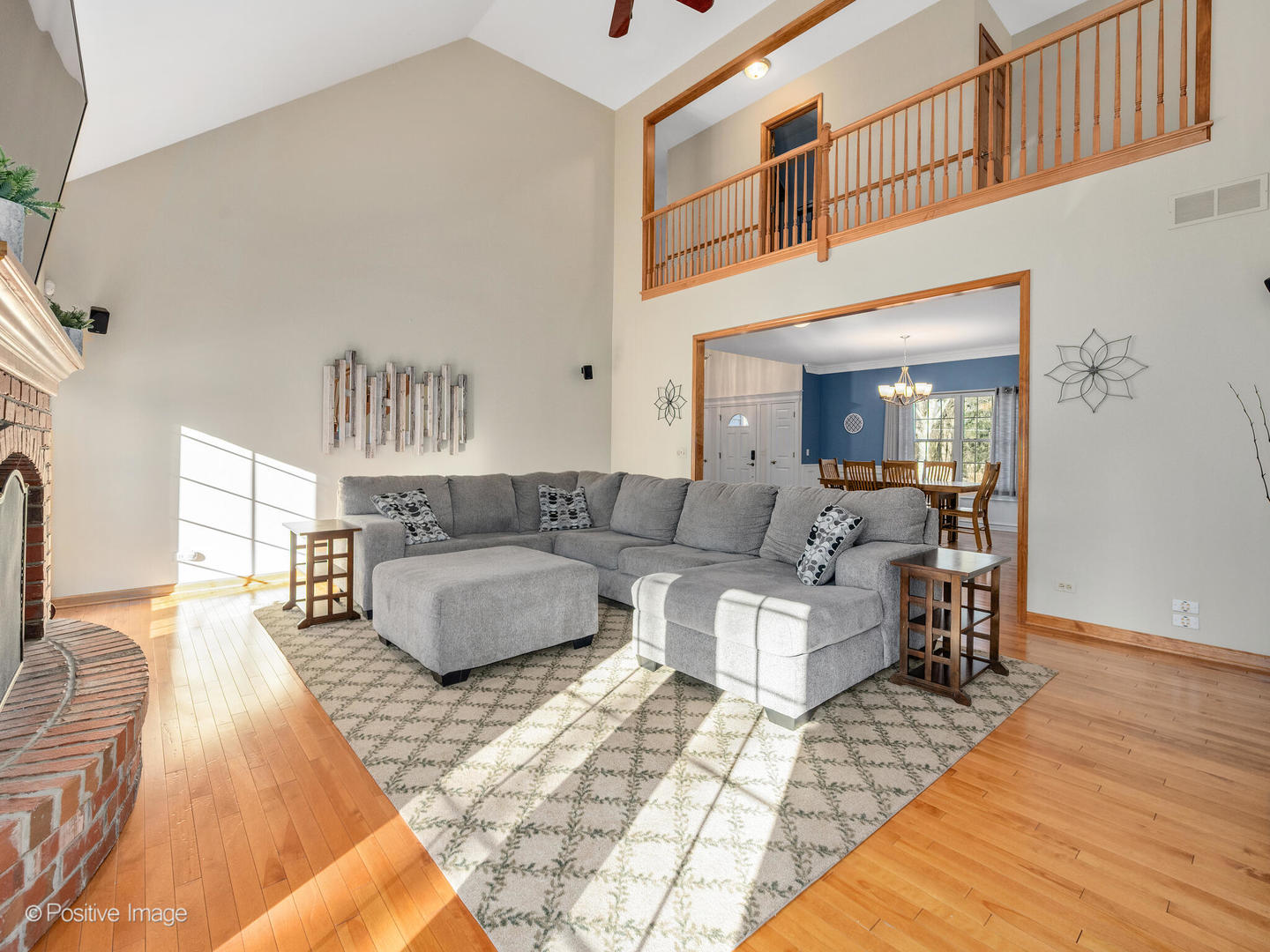 28W581 Hickory Lane