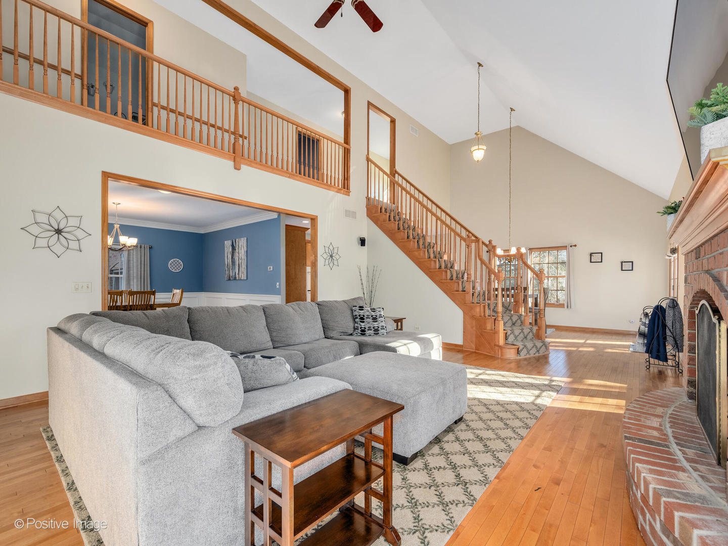 28W581 Hickory Lane