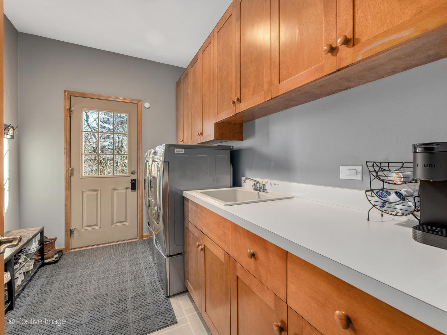 28W581 Hickory Lane