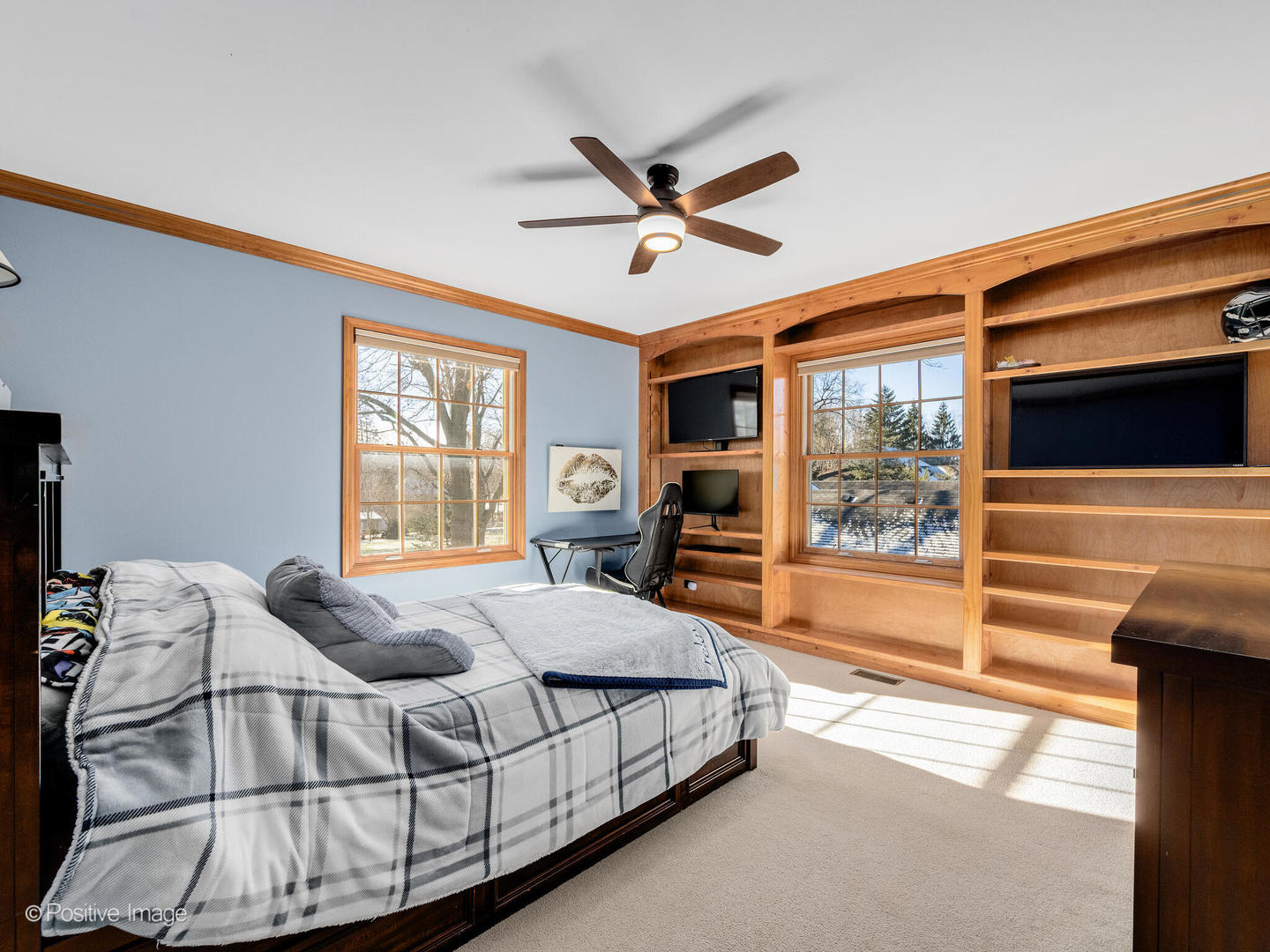 28W581 Hickory Lane