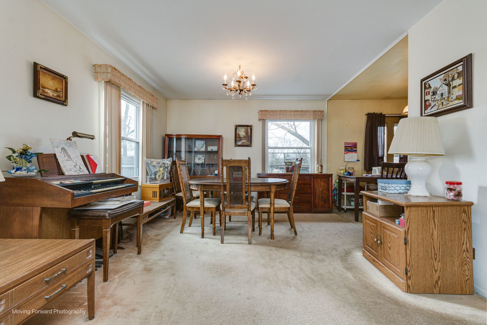 1364 Leslie Lane
