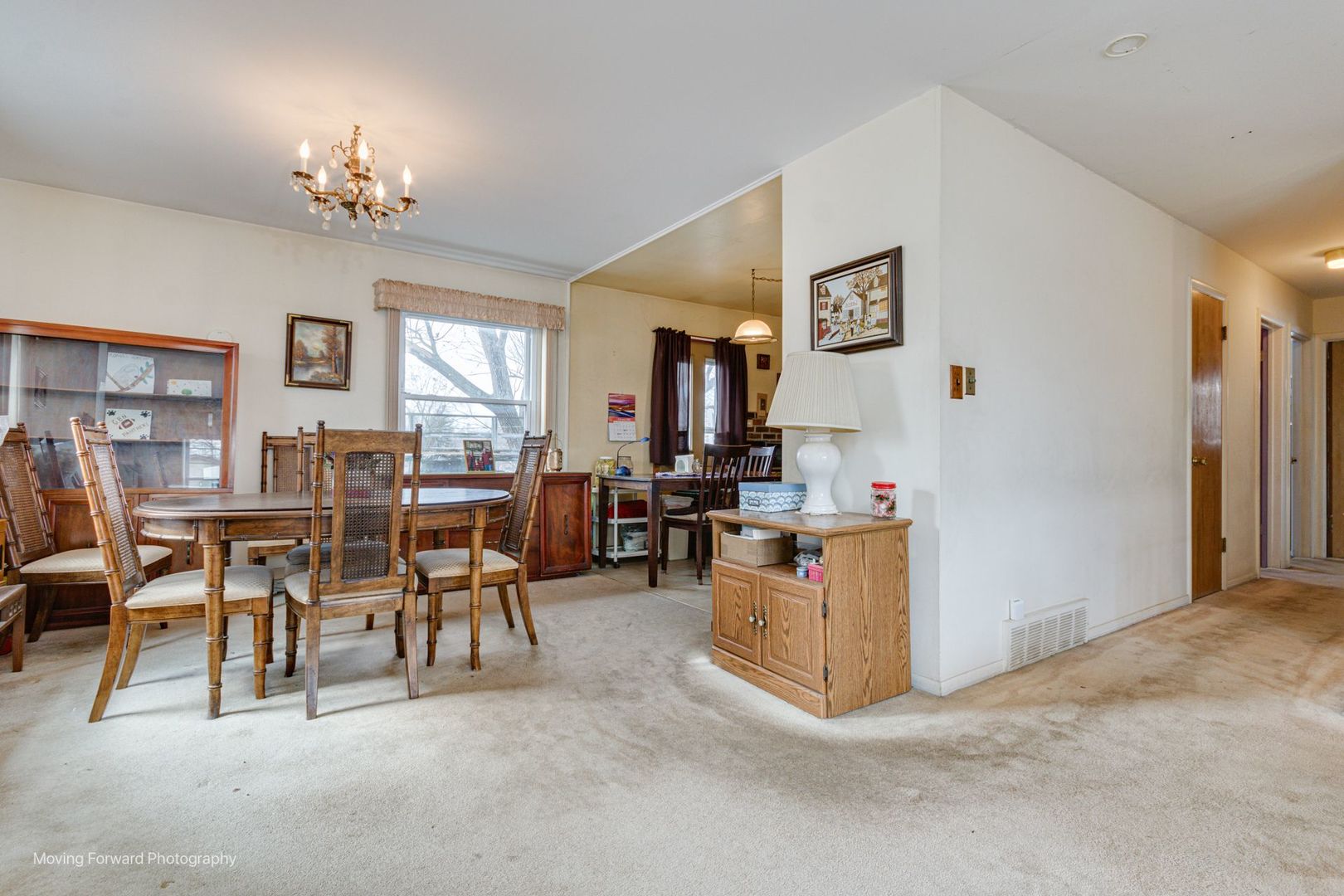 1364 Leslie Lane