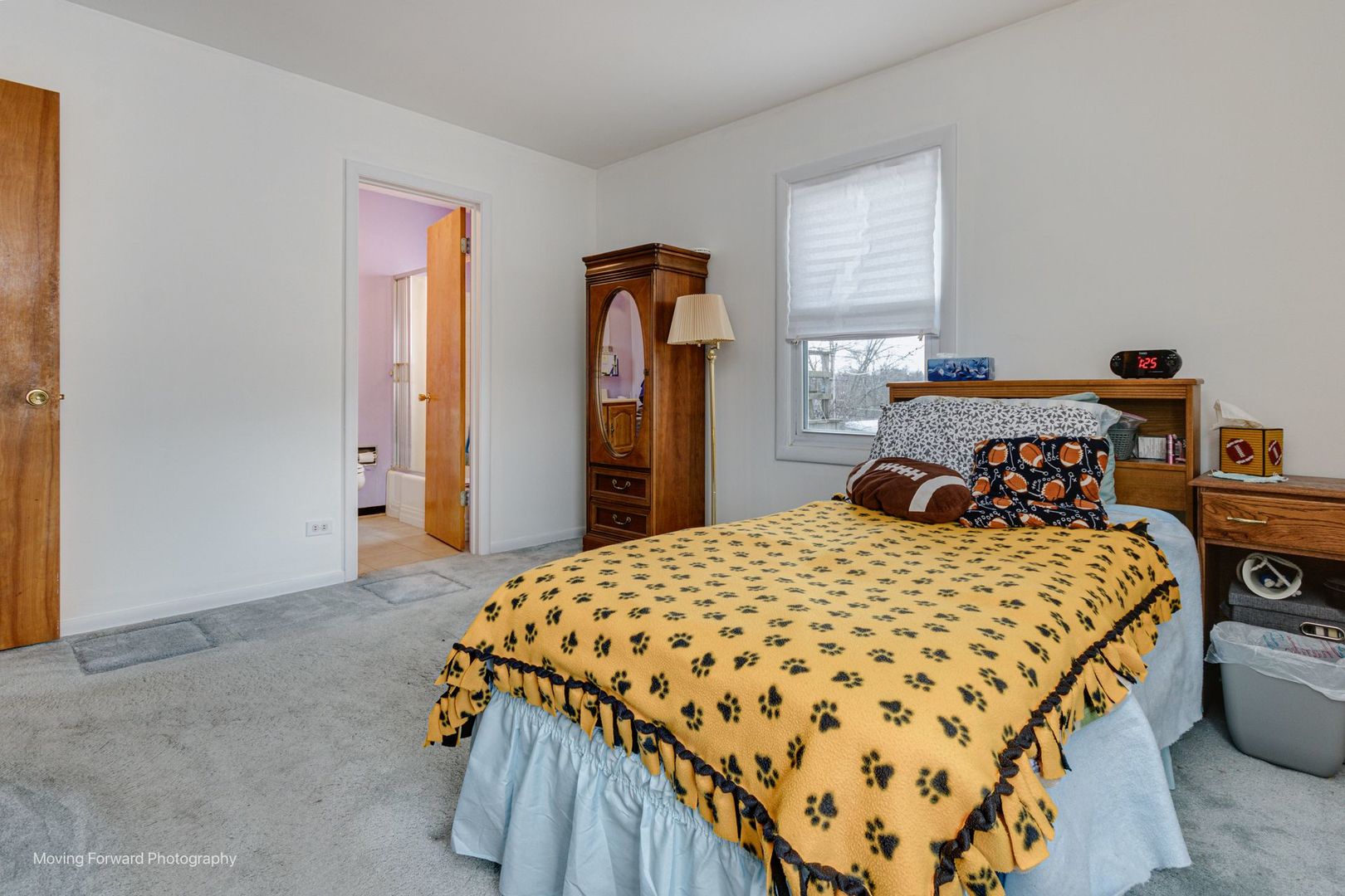 1364 Leslie Lane