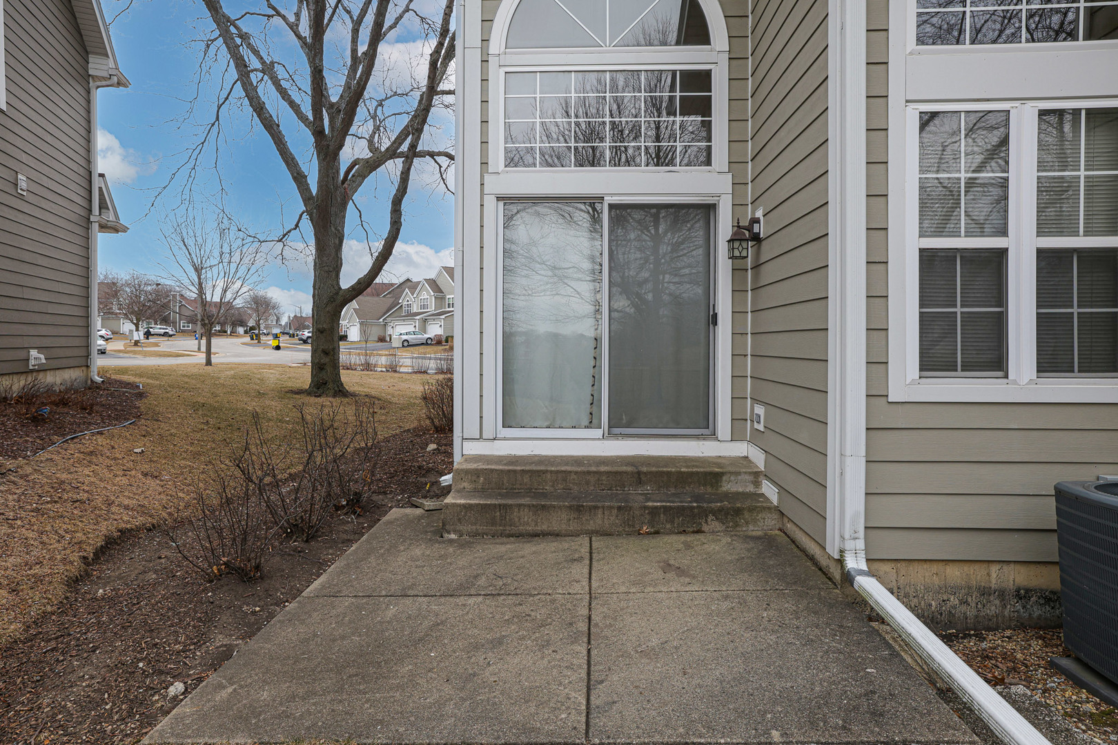703 Kingsbridge Drive