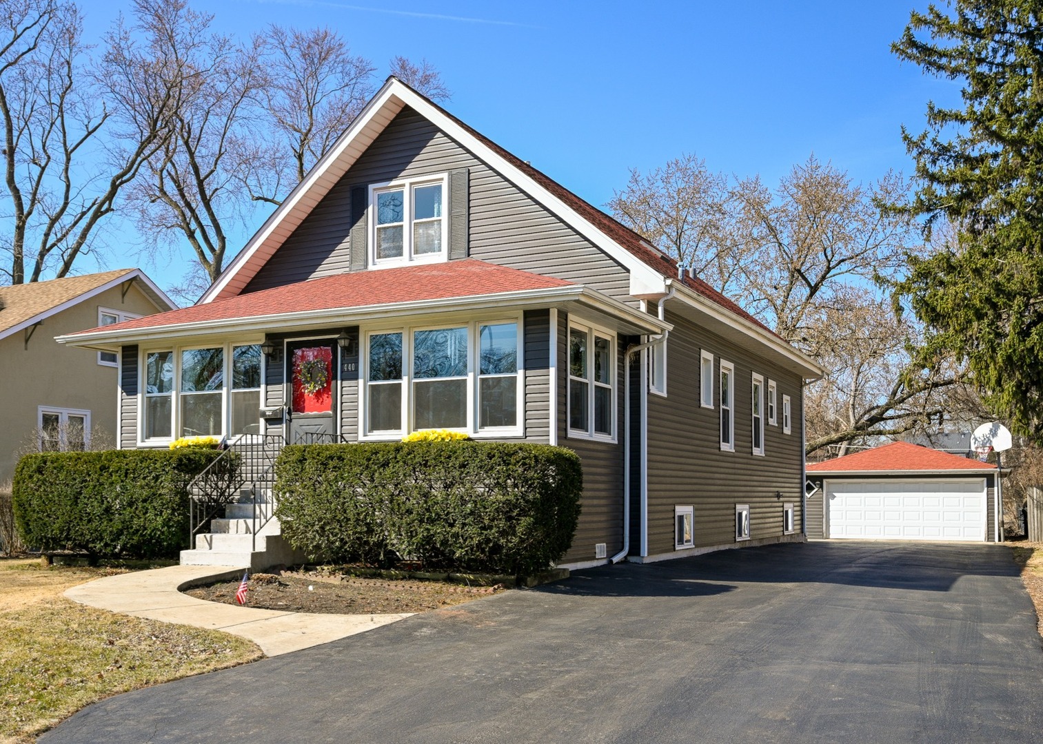 440 S Villa Avenue