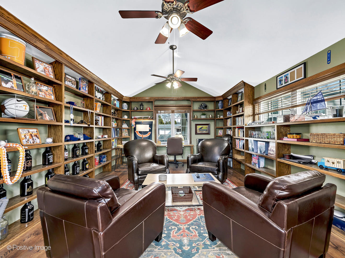 410 AURORA Way