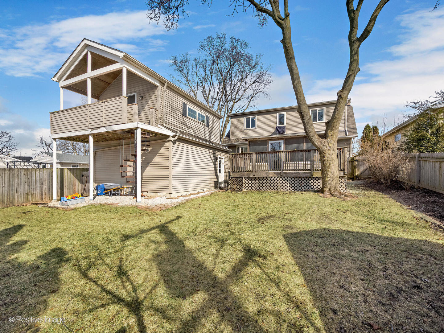 410 AURORA Way