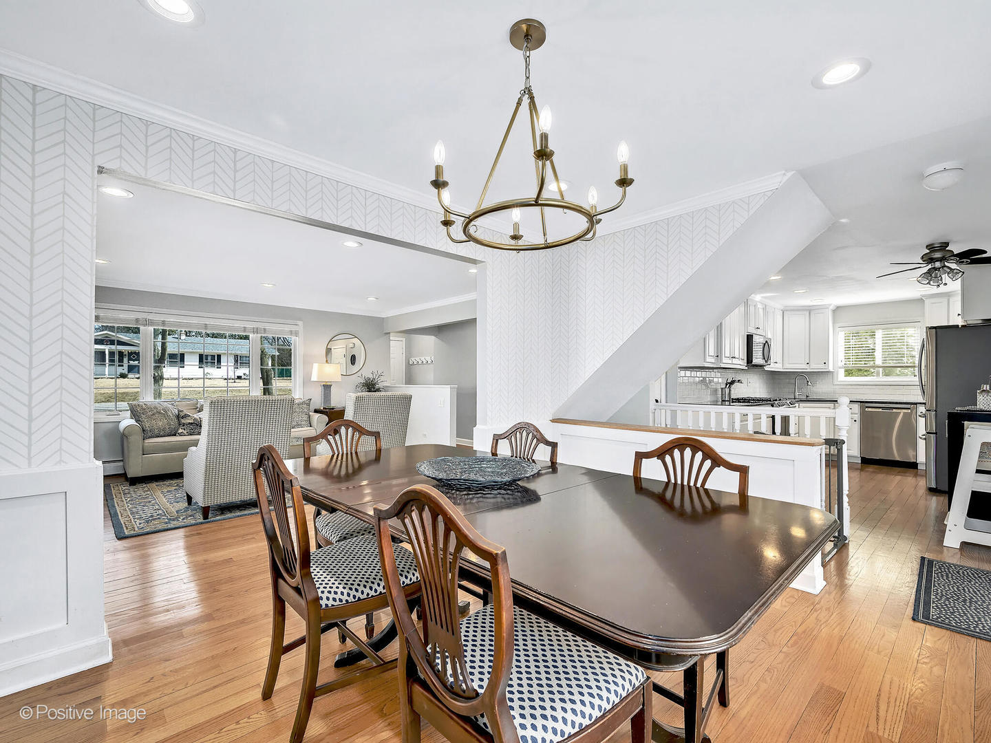 410 AURORA Way