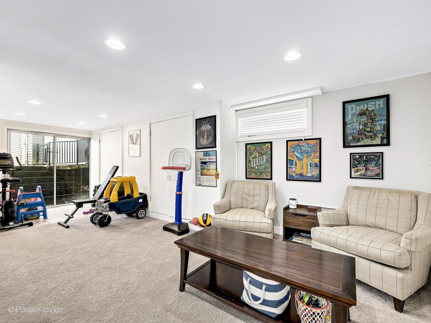 410 AURORA Way