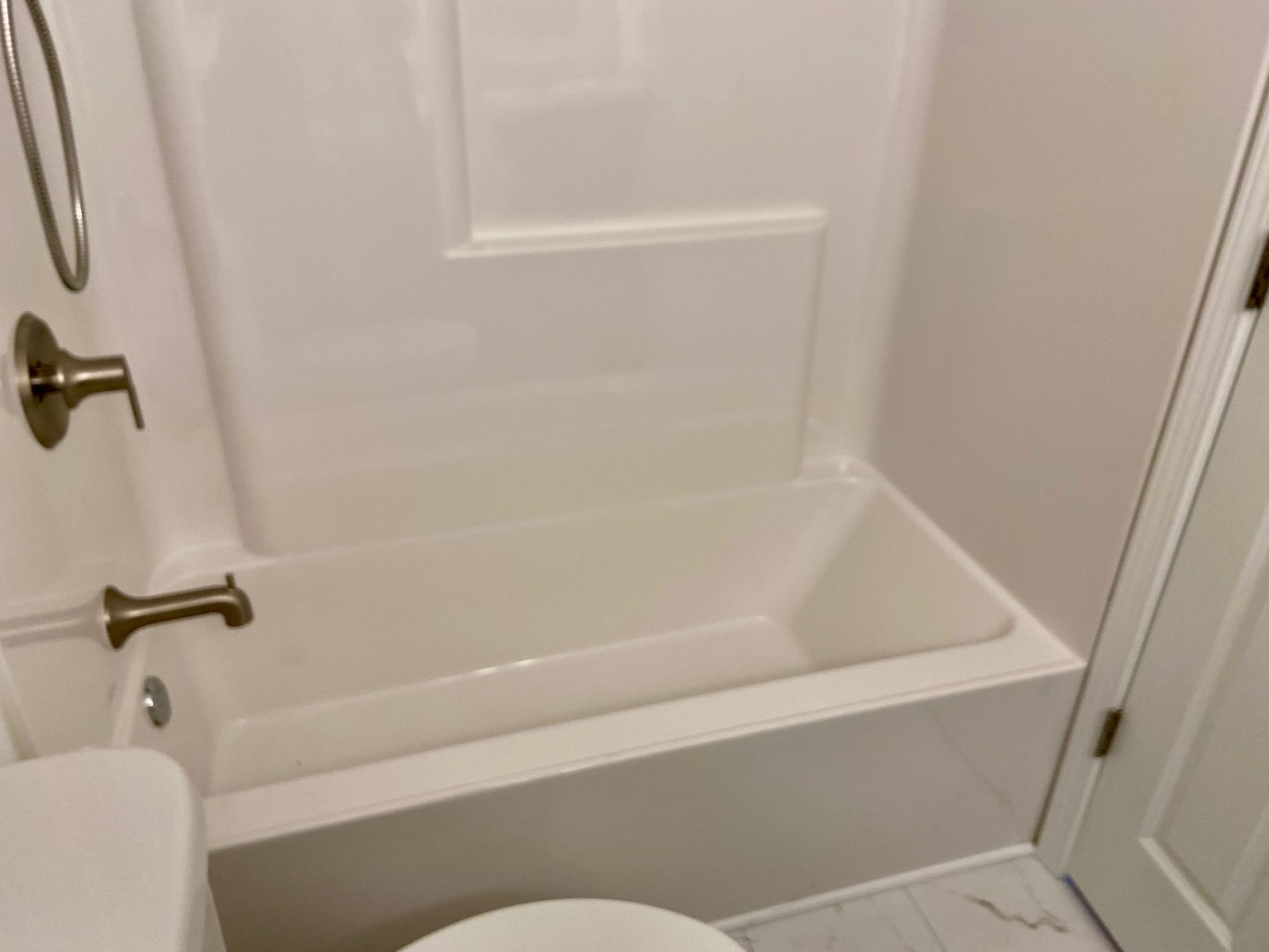 0N111 Windermere Street Unit: 2103