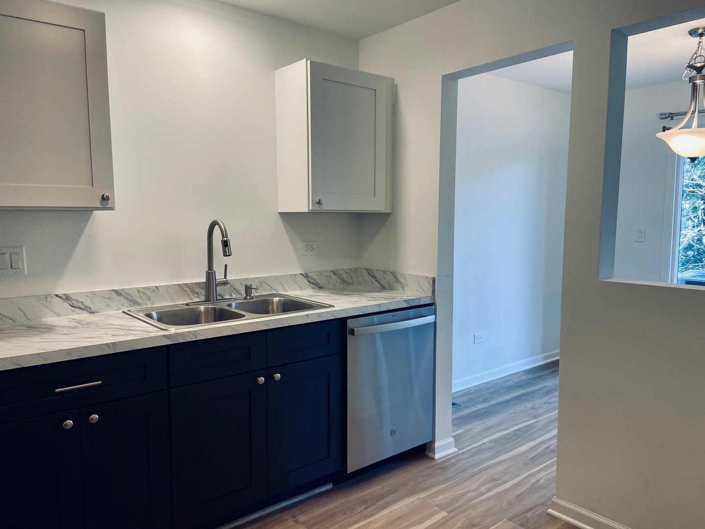 0N111 Windermere Street Unit: 2103