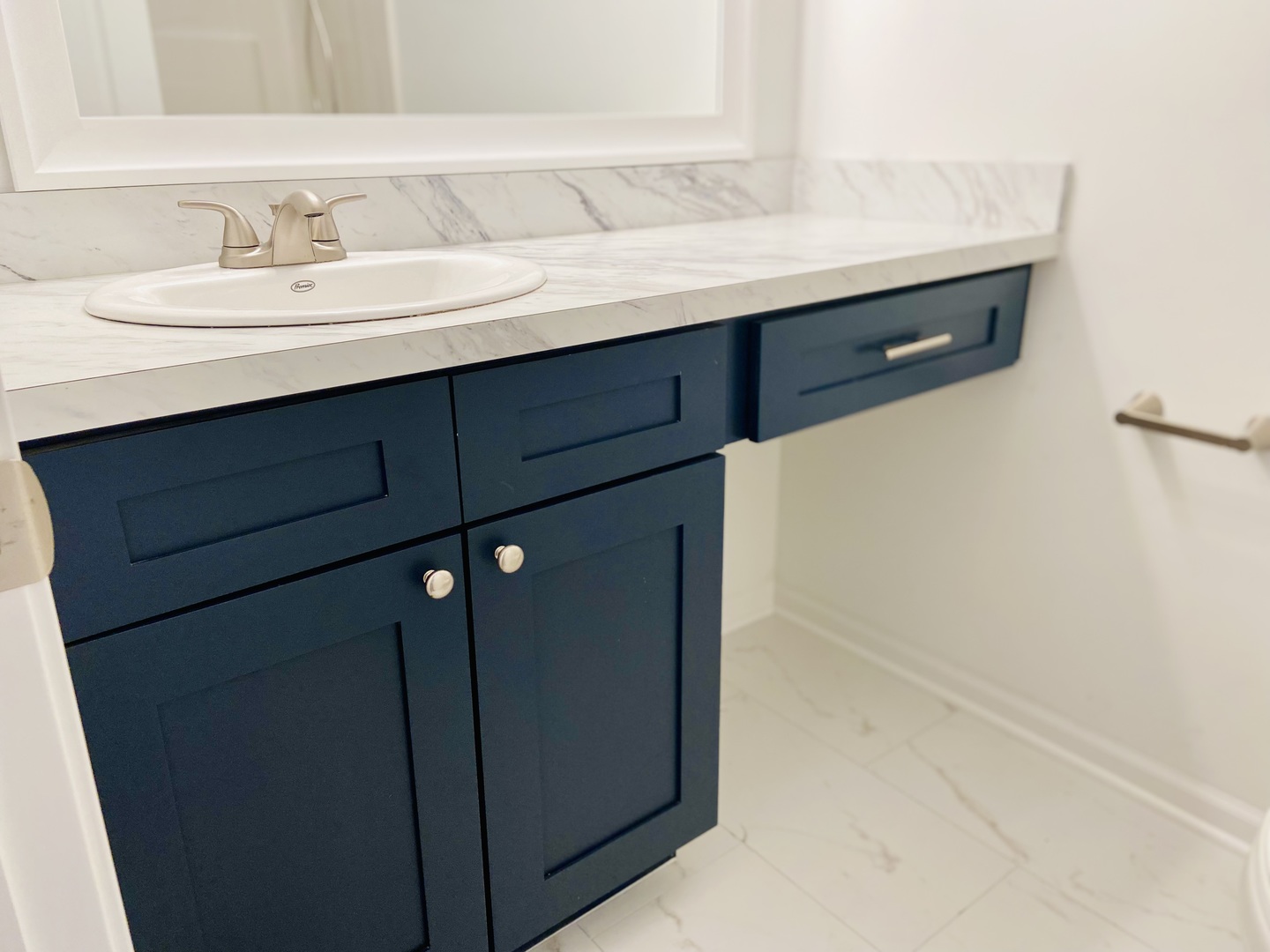 0N111 Windermere Street Unit: 2103