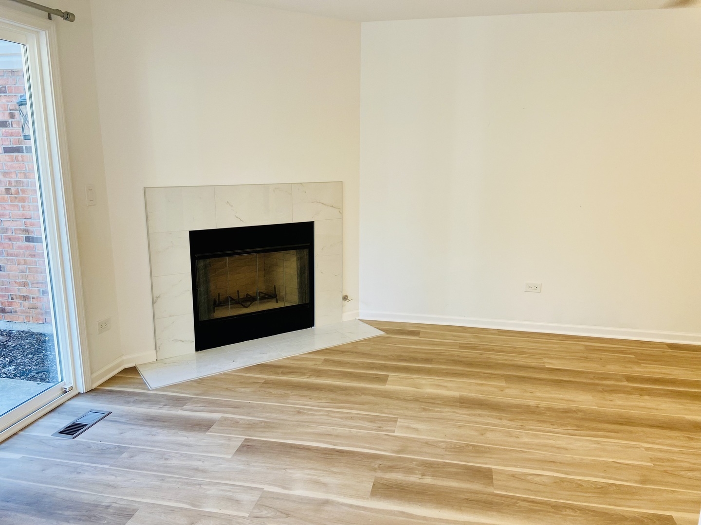 0N111 Windermere Street Unit: 2103