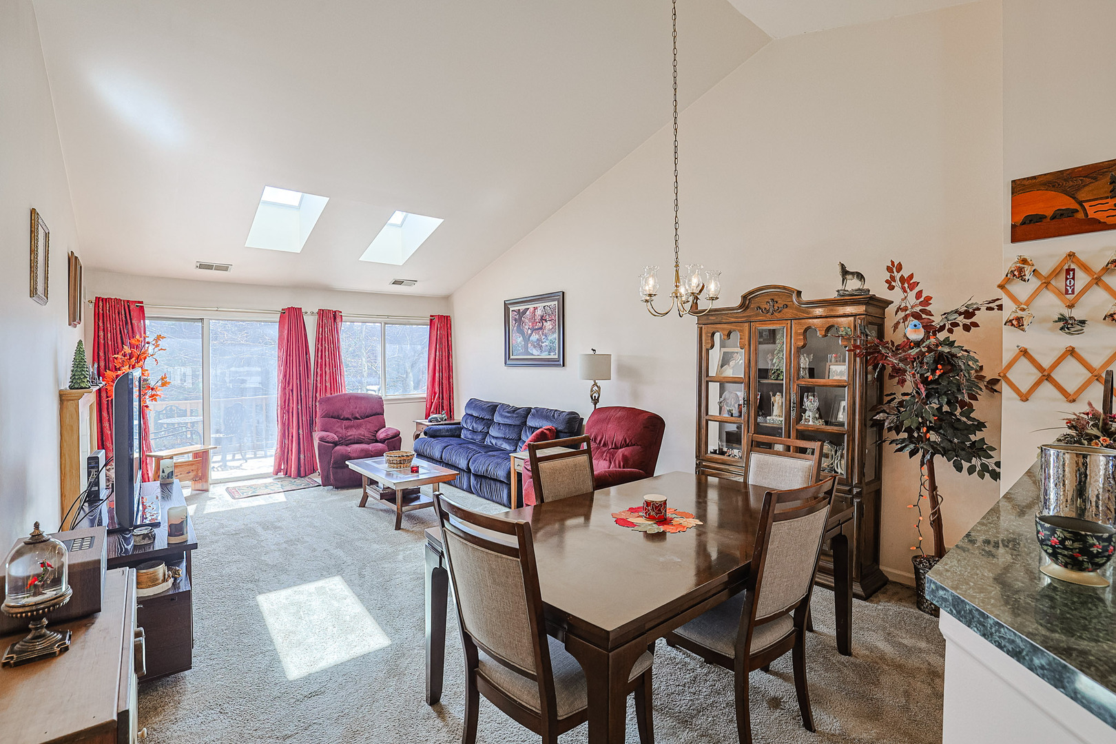 1047 Ripple Ridge Unit: 1047