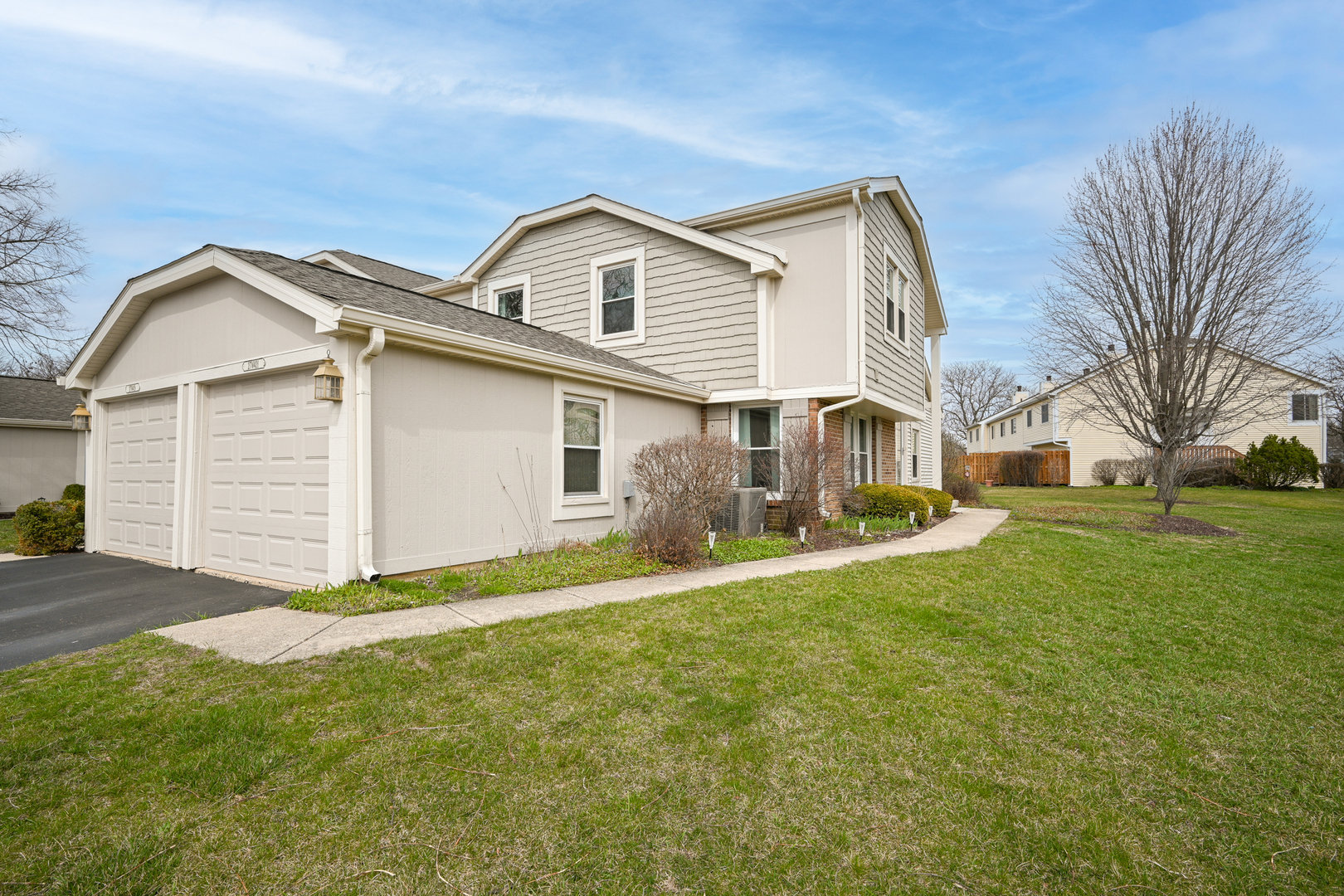 27W421 Melrose Lane Unit: 0