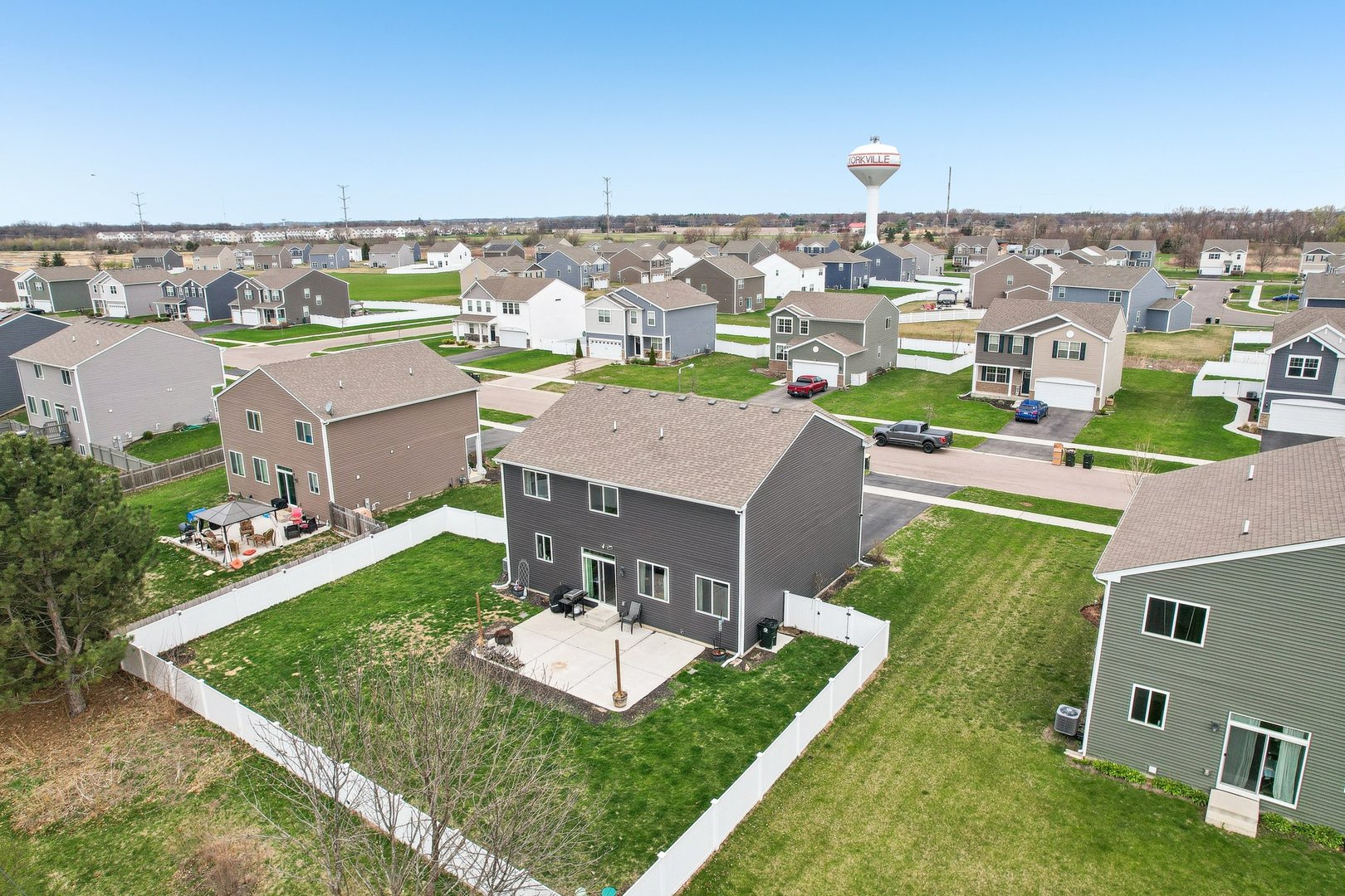 2528 Anna Maria Lane
