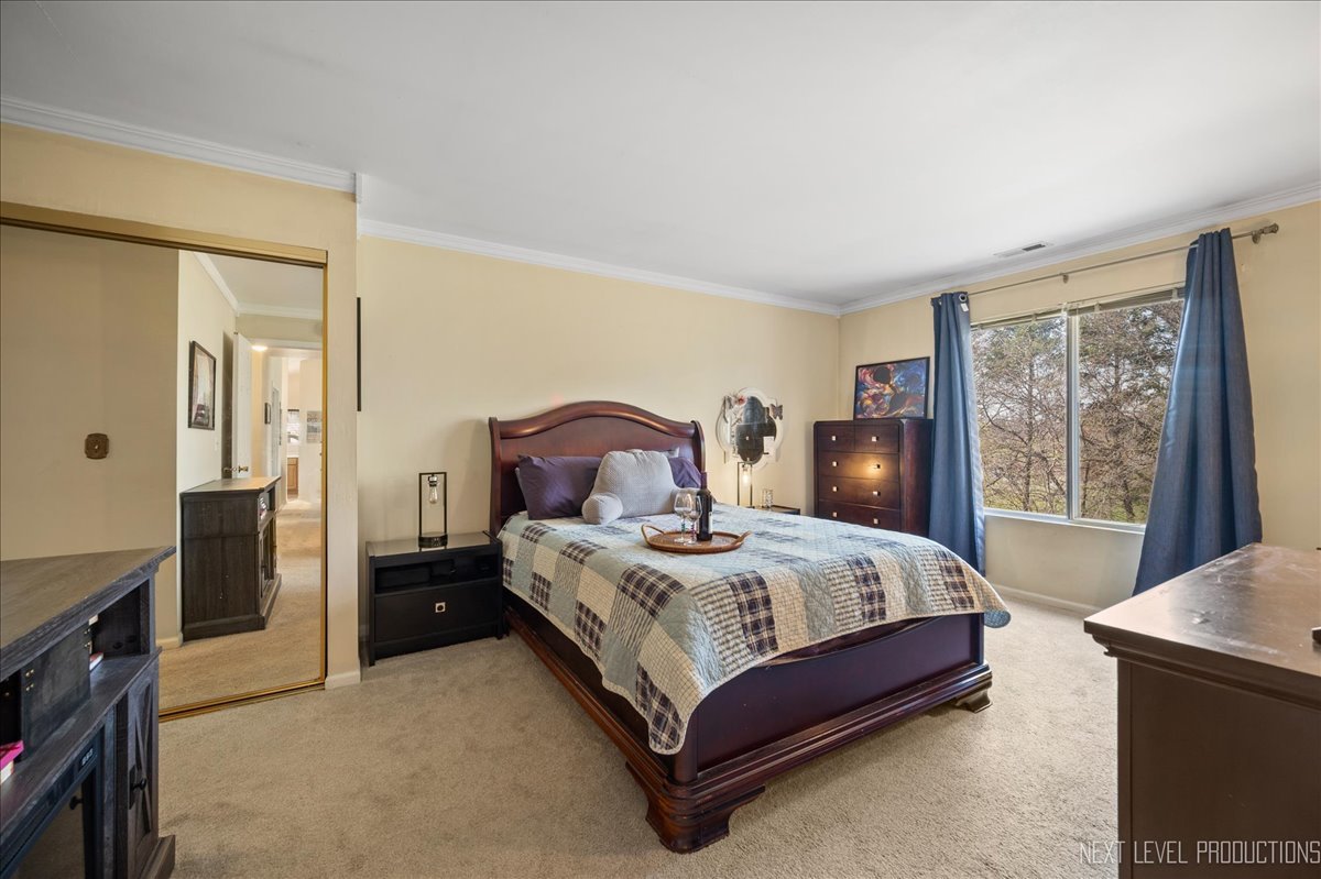 362 Sandhurst Circle Unit: 8