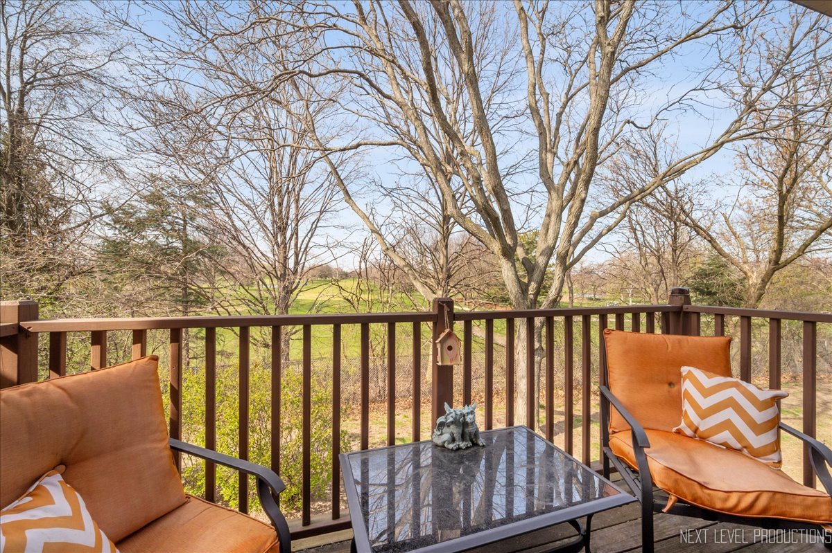 362 Sandhurst Circle Unit: 8