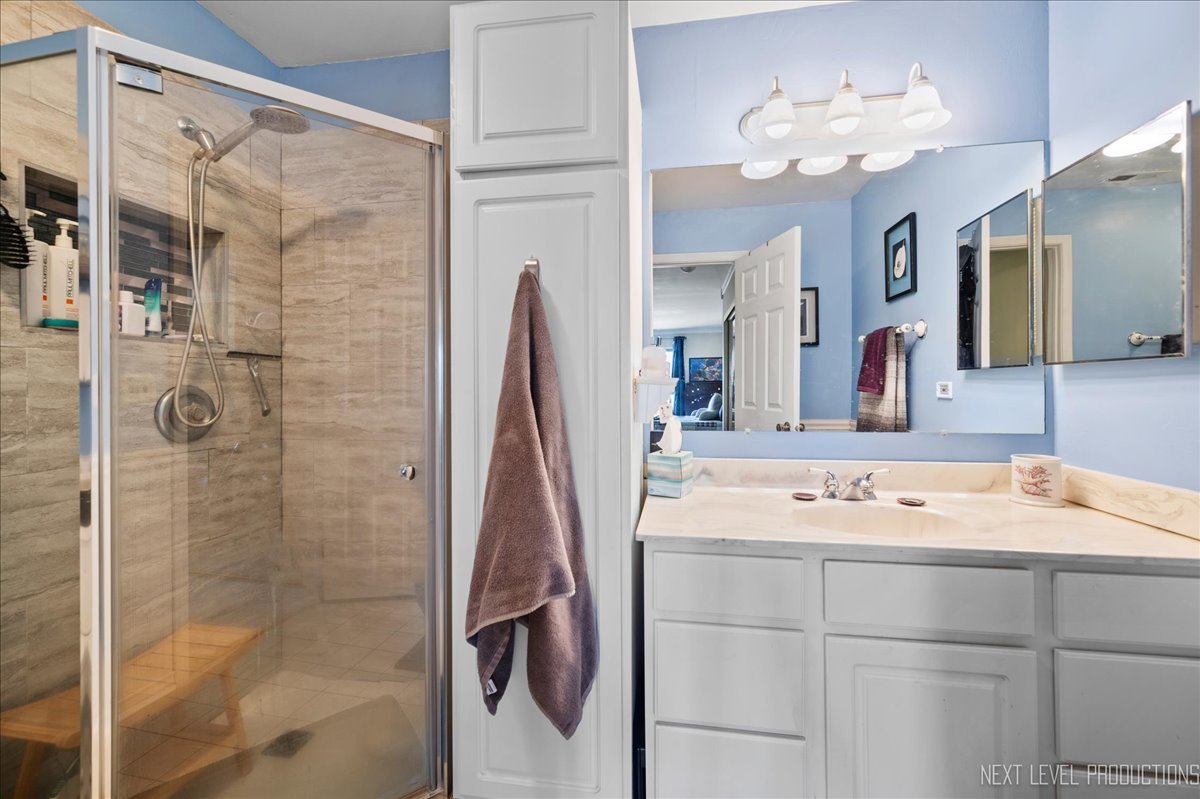 362 Sandhurst Circle Unit: 8