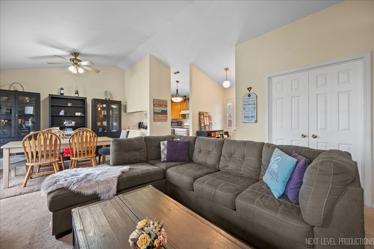 362 Sandhurst Circle Unit: 8