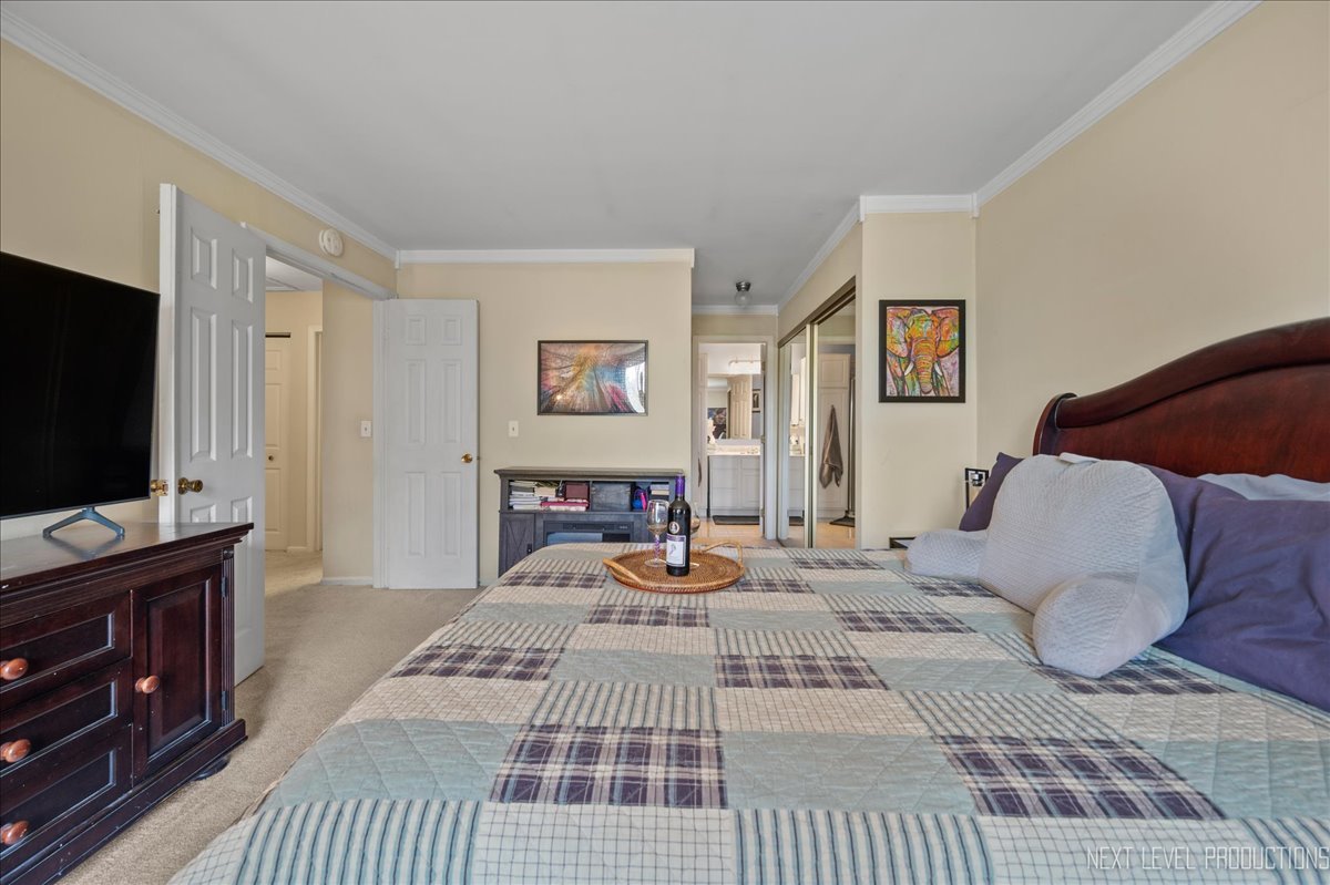 362 Sandhurst Circle Unit: 8