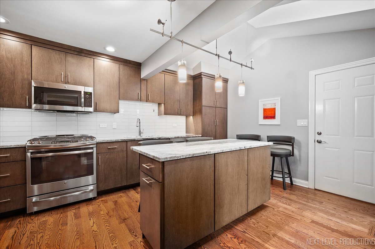 1237 Hobson Oaks Drive