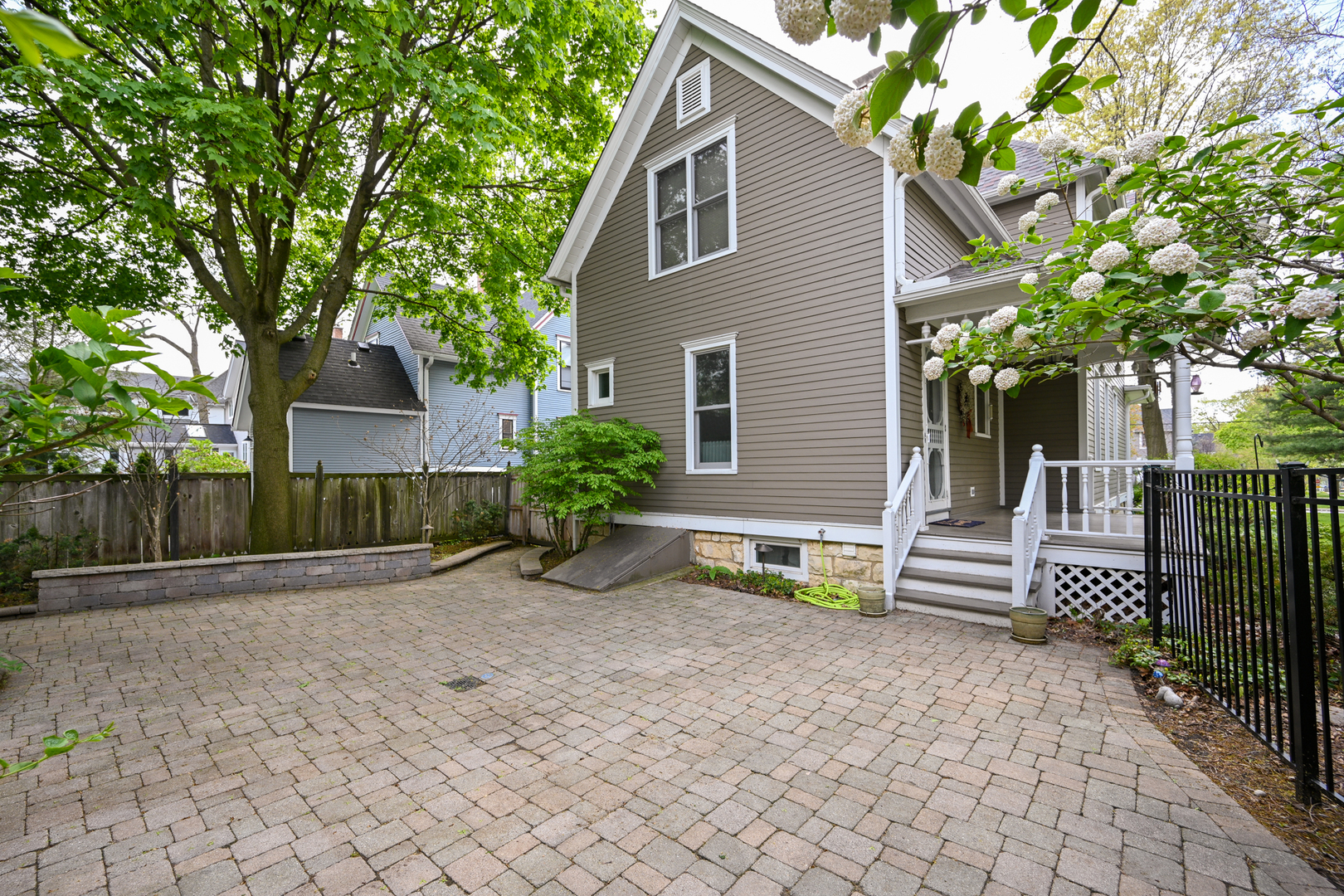 617 N West Street