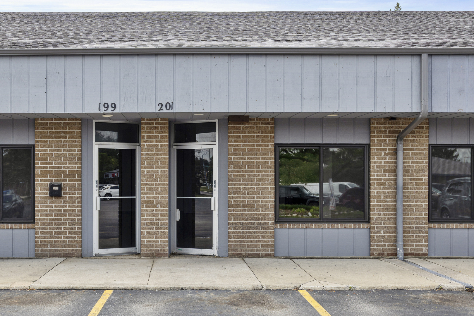 27W201 Geneva Road