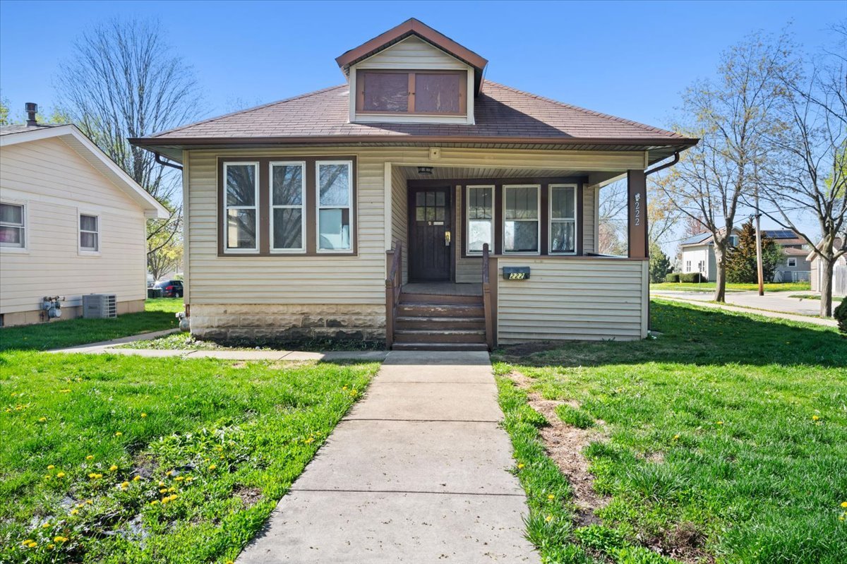 222 W Blair Street