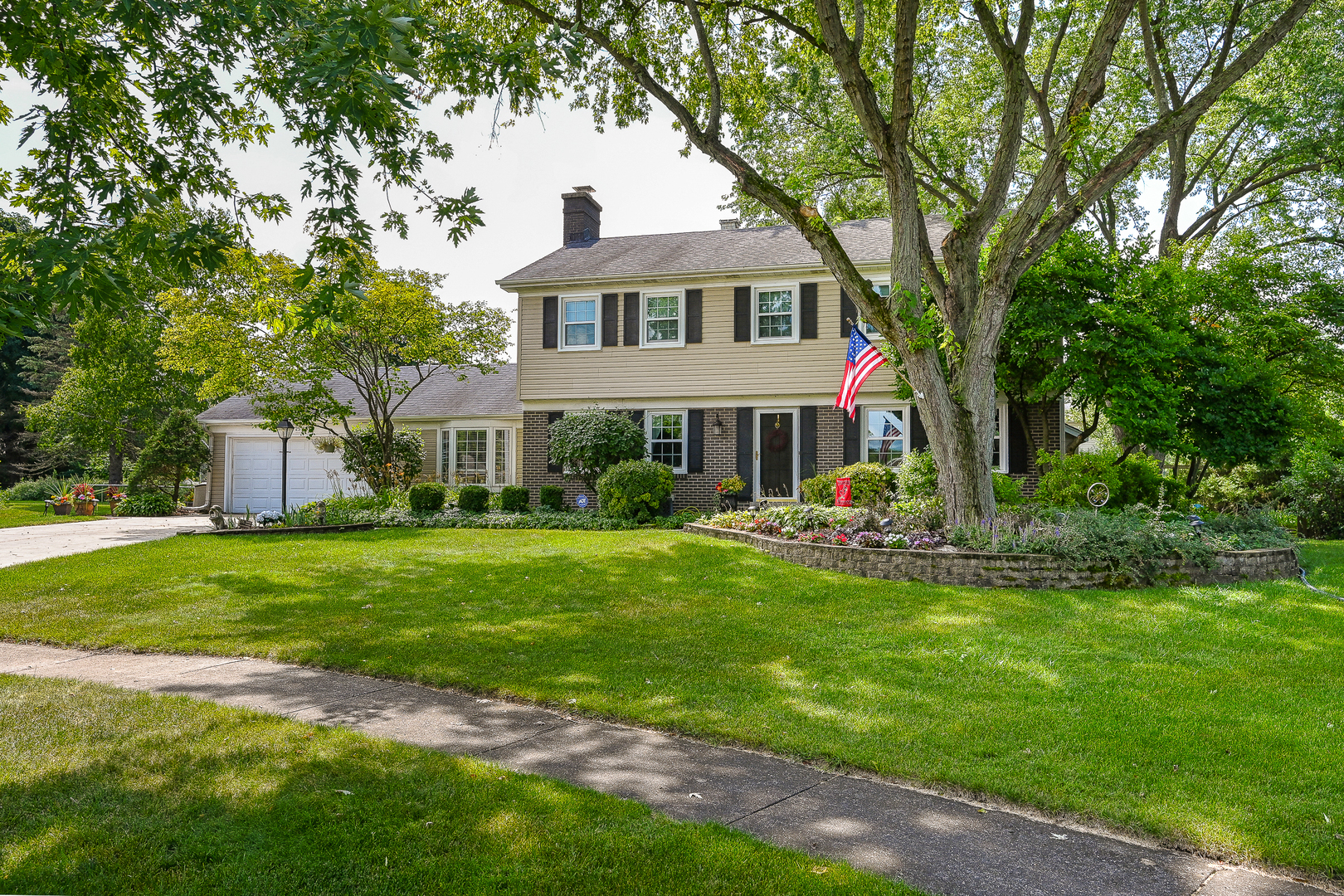25W651 Towpath Court