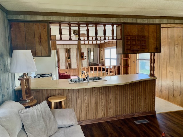27W370 Geneva Road Unit: 13