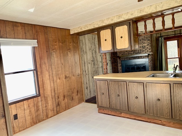 27W370 Geneva Road Unit: 13