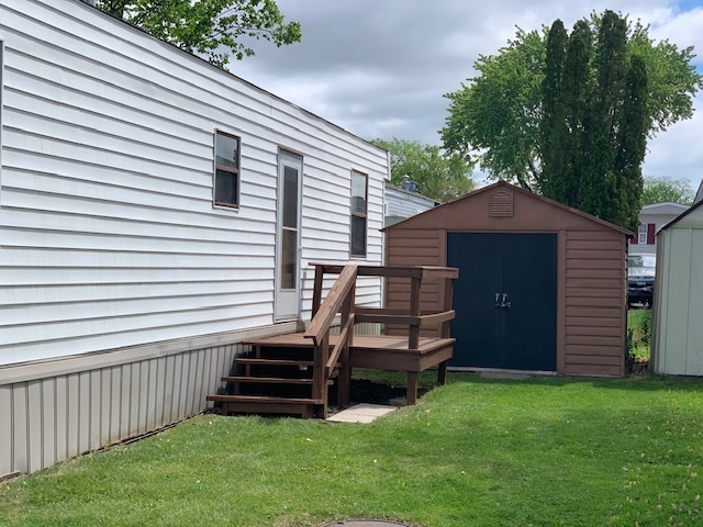 27W370 Geneva Road Unit: 13