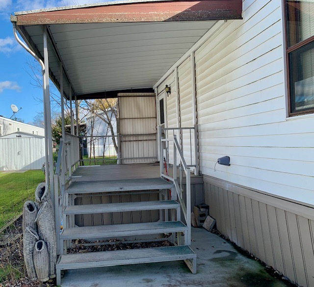 27W370 Geneva Road Unit: 13