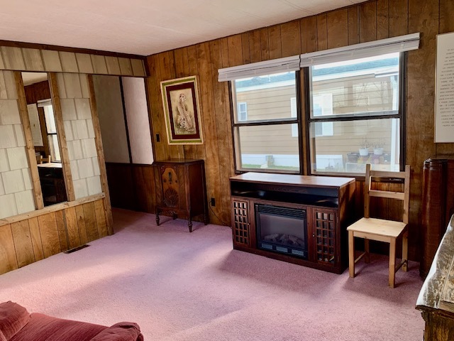 27W370 Geneva Road Unit: 13