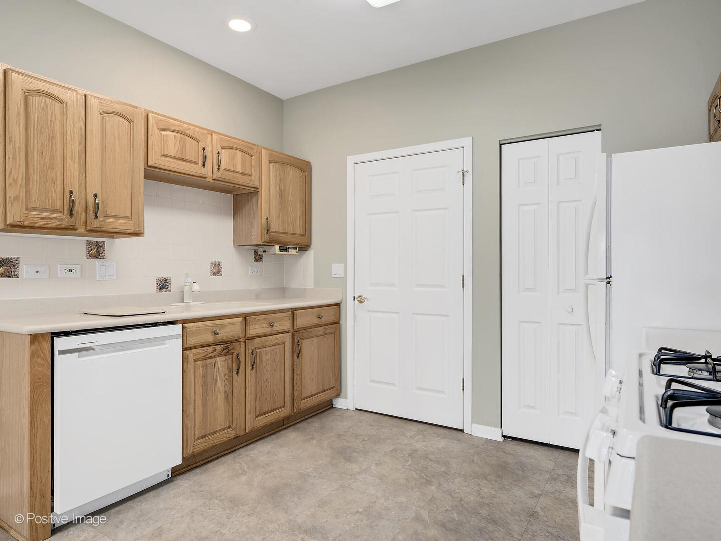 21323 W Juniper Lane Unit: 21323