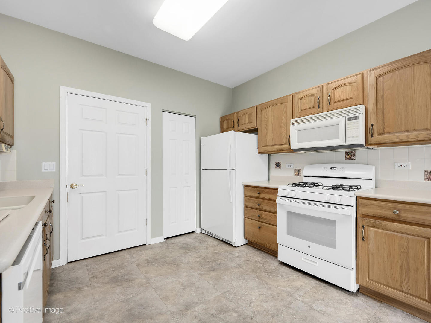 21323 W Juniper Lane Unit: 21323