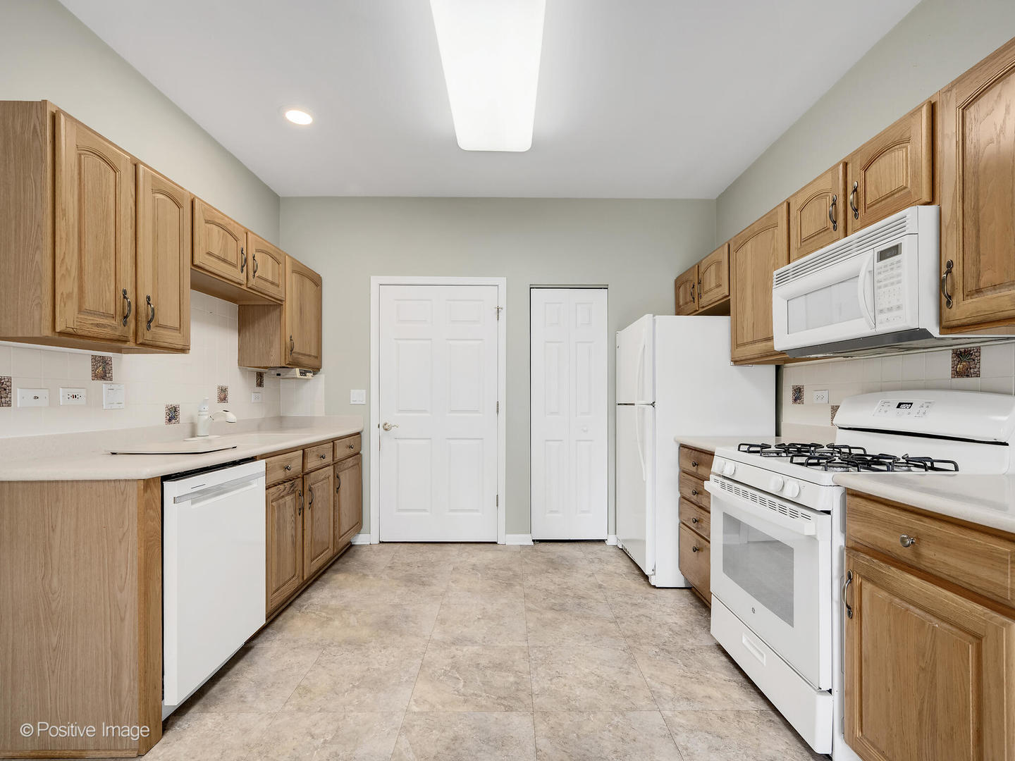 21323 W Juniper Lane Unit: 21323