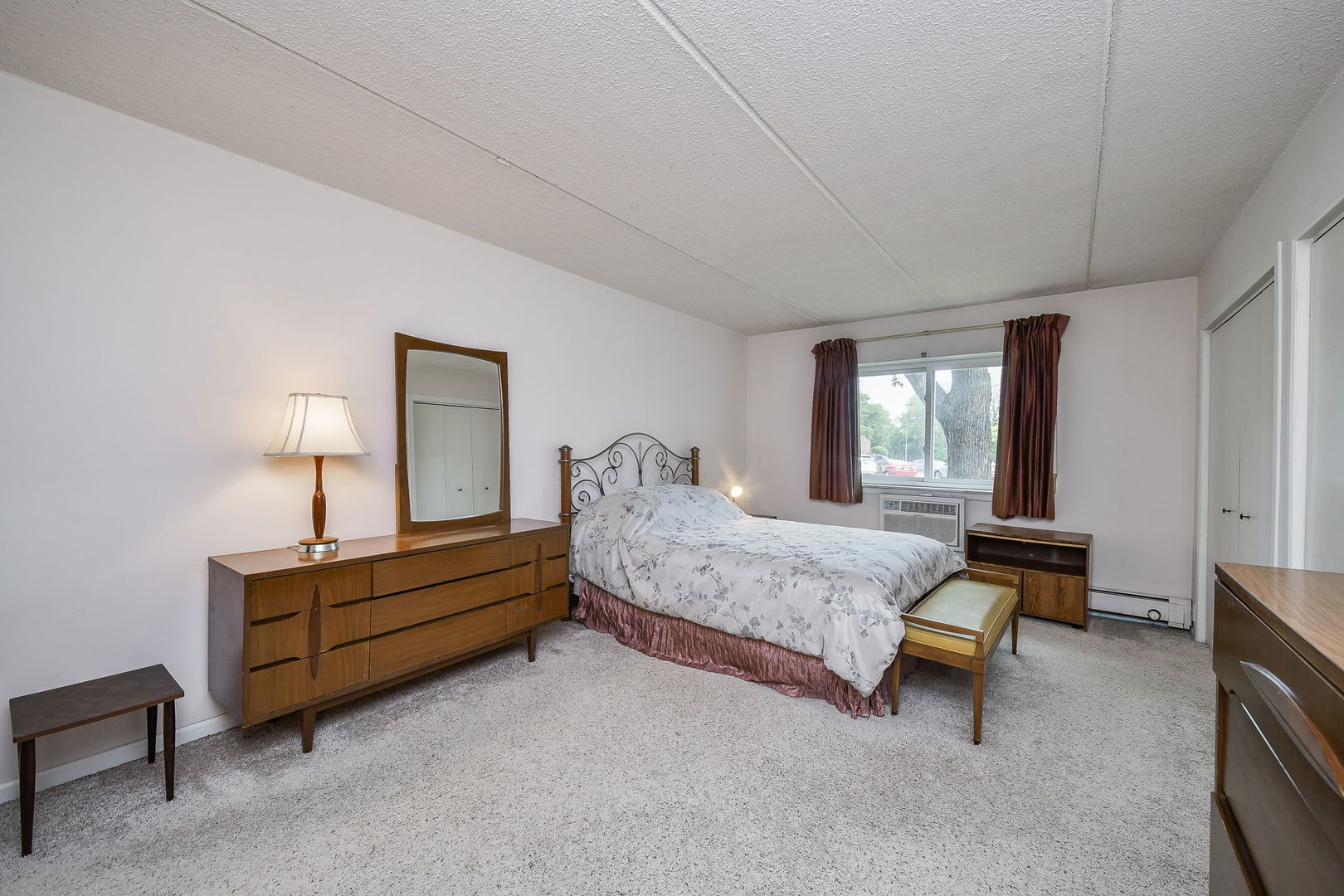 100 Park Circle Unit: 1E
