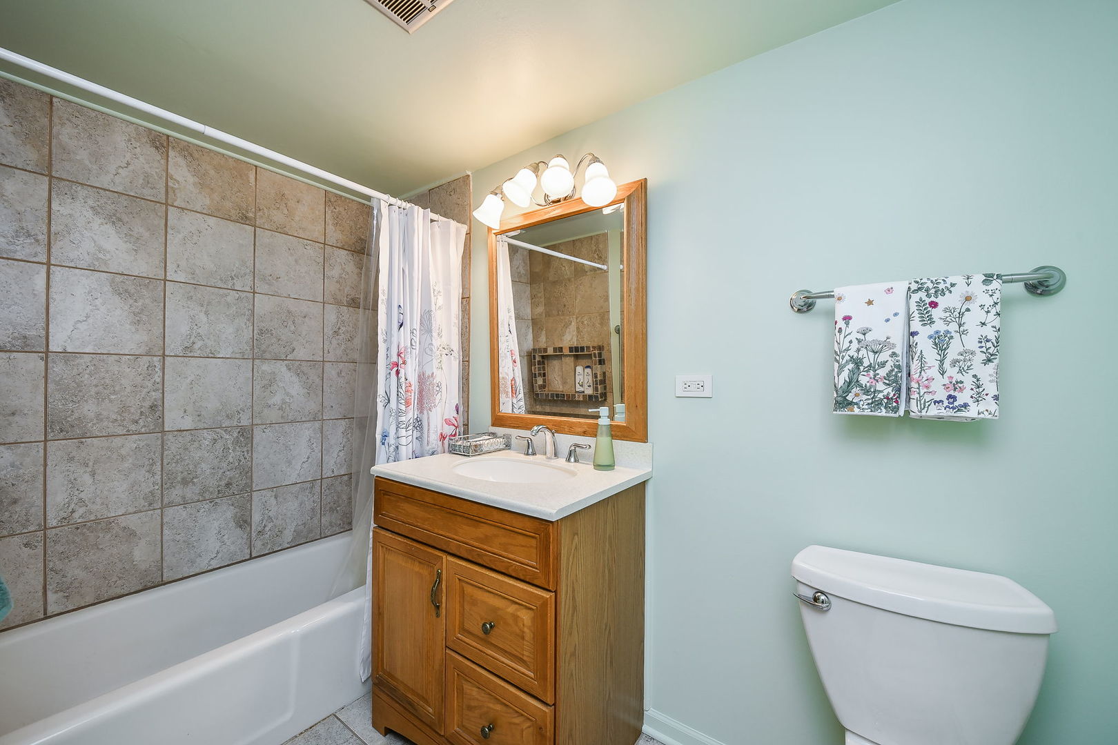 100 Park Circle Unit: 1E
