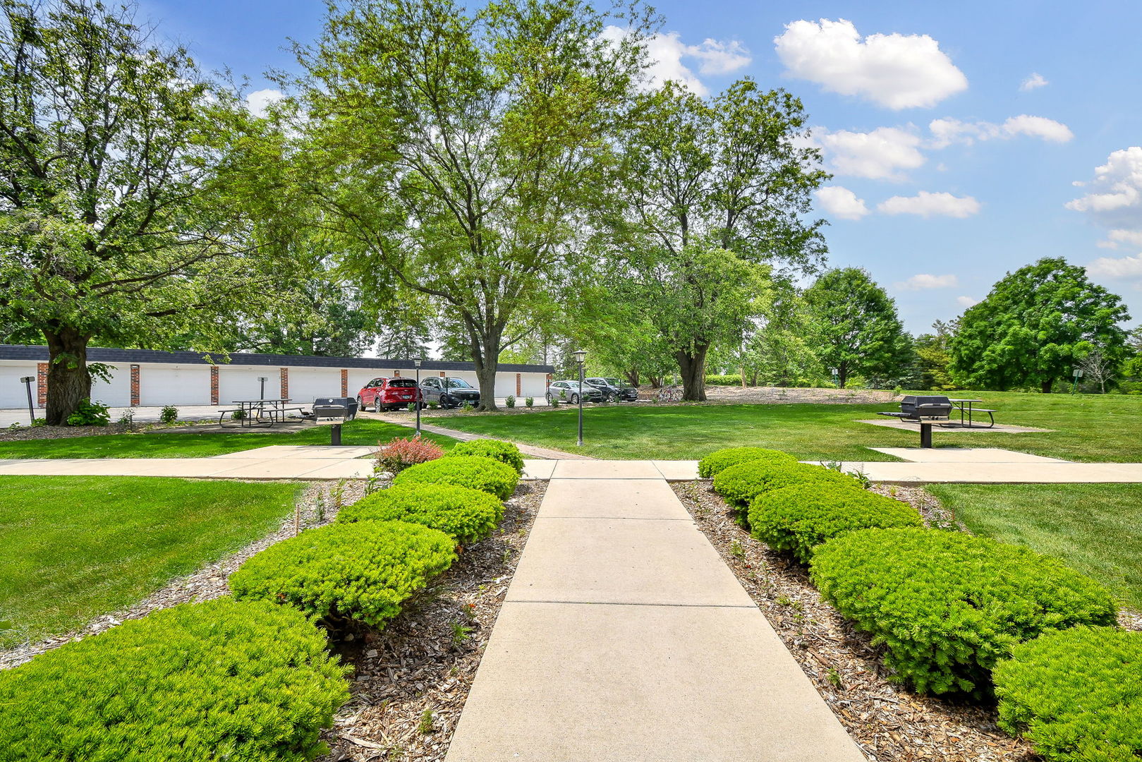 100 Park Circle Unit: 1E
