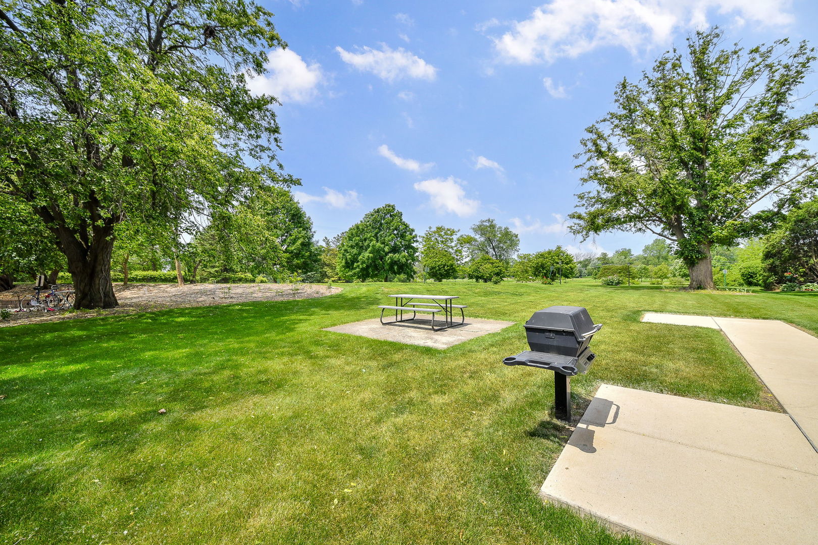 100 Park Circle Unit: 1E