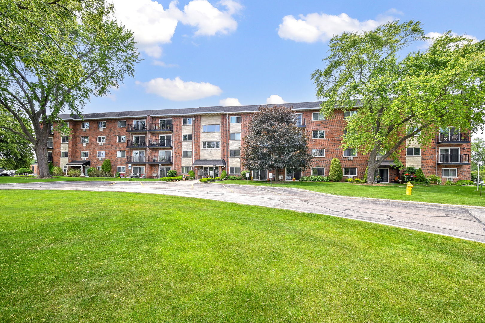 100 Park Circle Unit: 1E