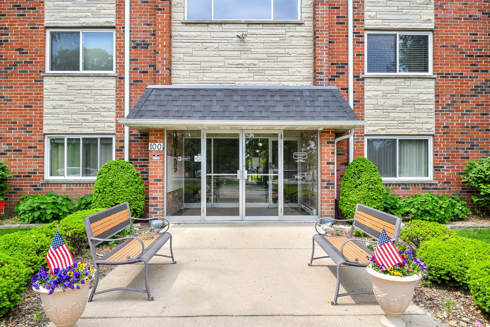 100 Park Circle Unit: 1E